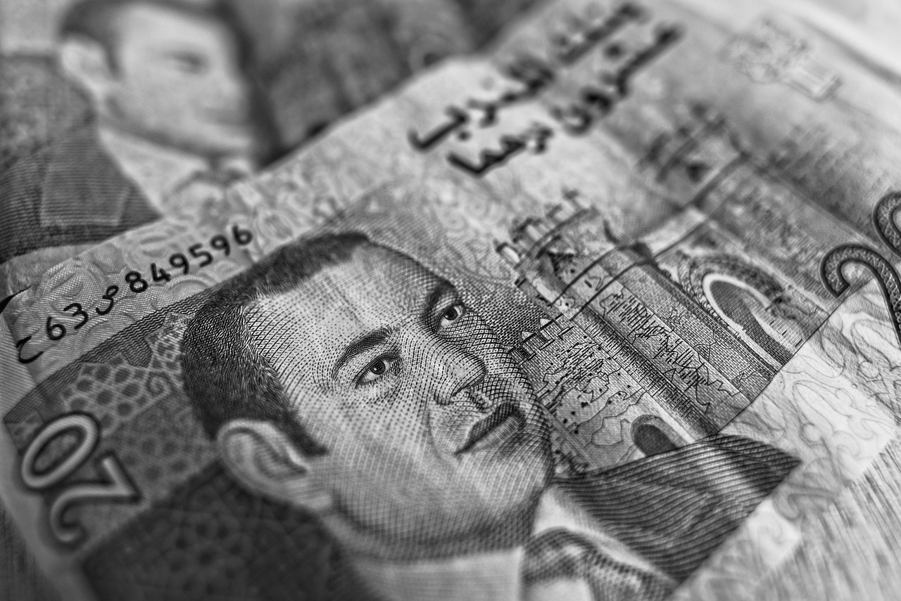 20代が育毛剤を使うのは早すぎる？その理由と効果を解説！